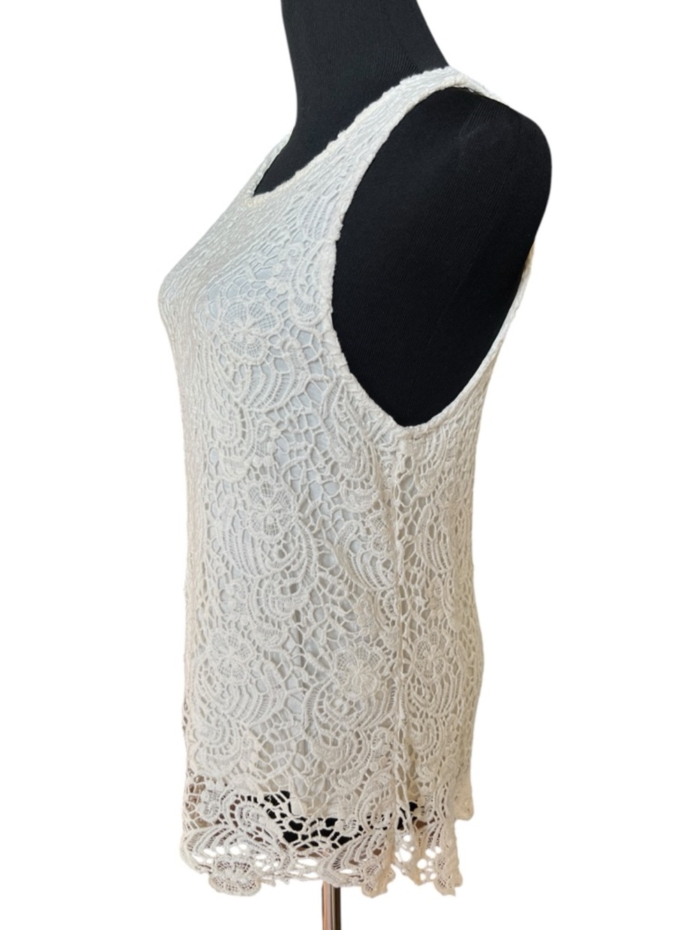 Lucky Brand Lace Tank Top Medium Ivory Crochet Sleeveless Boho Scalloped Hem - Picture 2 of 9